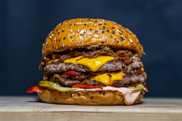 Get Excited For Burgers With These Burger Deals in the Capital